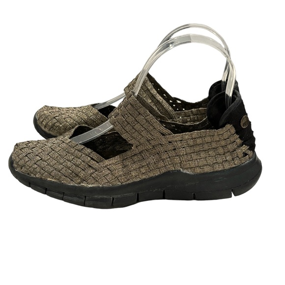 bernie mev. Shoes - Bernie Mev Gold Woven Mary Jane Comfort Shoes size 8.5